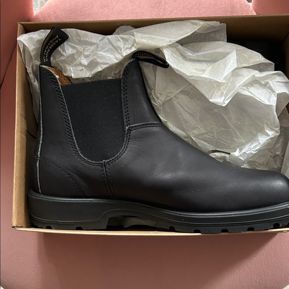 Blundstone Black Leather Ankle Boots size Mens 9.5, Womans' Size 12
